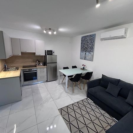 Apartamento Ivaana Banjol Exterior foto